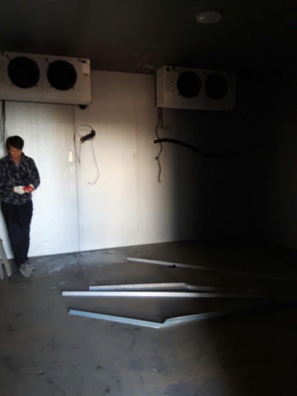 평택 육류 수산물 유통업체 10평짜리 냉동냉장고 이전설치2.jpg